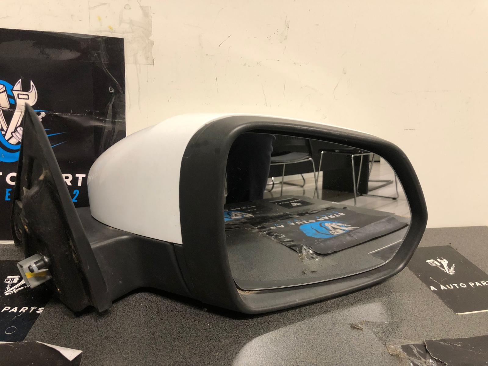 View Auto part Right Door Mirror Mg Zs 2023