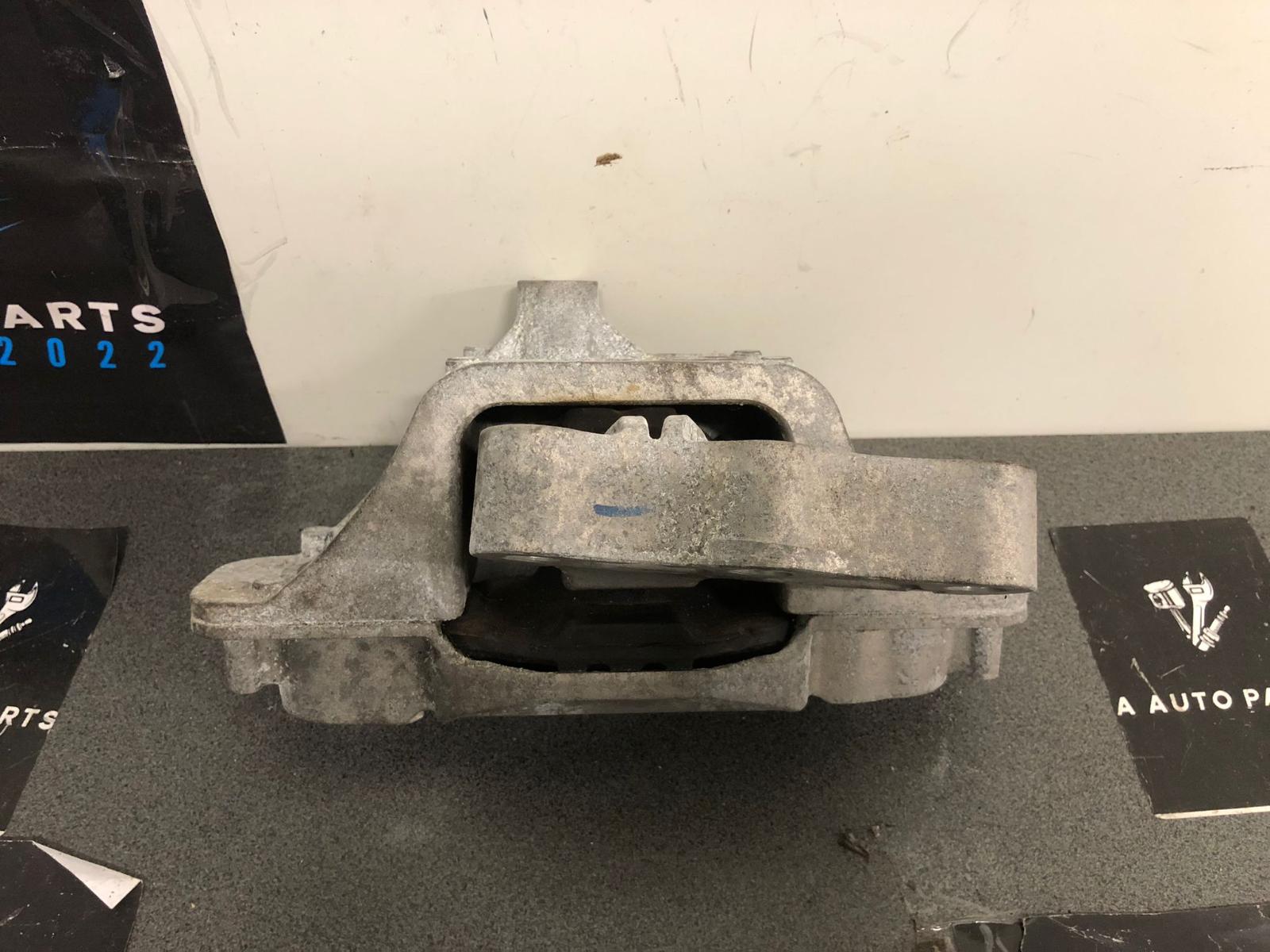 View Auto part Mount Mg Zs 2023