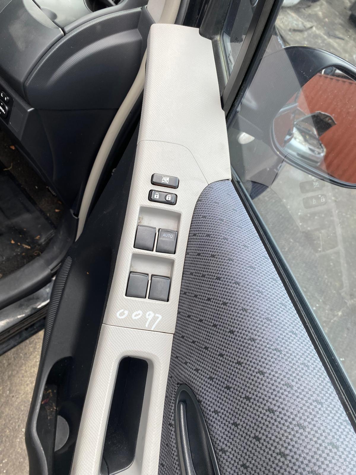 View Auto part Engine Toyota Yaris 2010