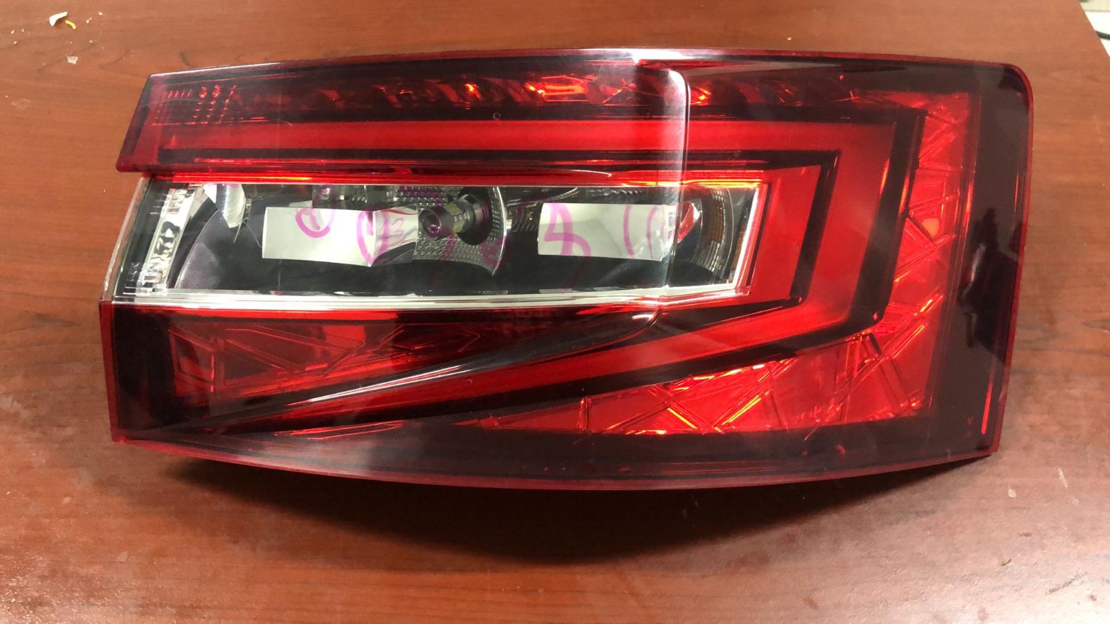 View Auto part Left Taillight Skoda Superb 2016